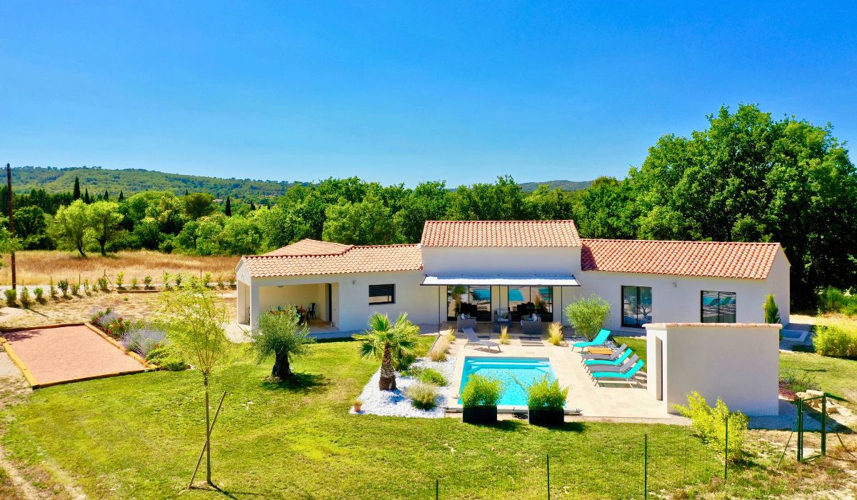 Site internet crée pour La Villa les Vignes d'Antan Villa de vacances au Puy-Sainte-Réparade Création site internet pour Les Suites Love, Location de vacances de luxe Marseille